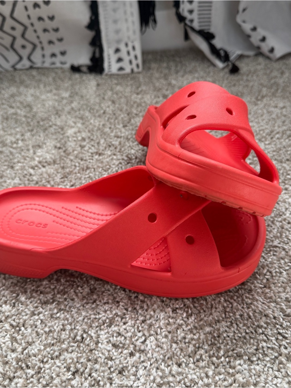 CROCS Women's Red Croslite Crisscross Slide Sandals - Picture 3 of 4